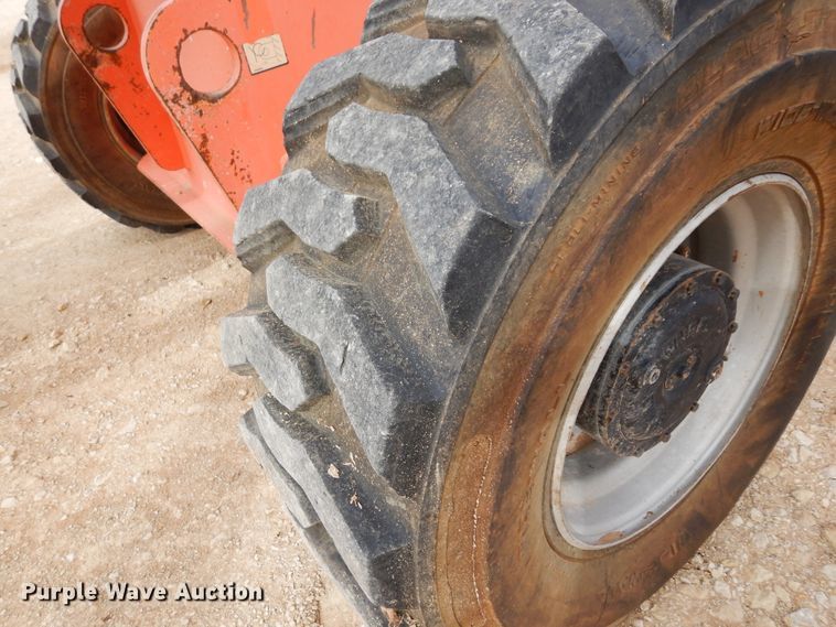 image for item DK0254 2003 JLG 600S  boom lift