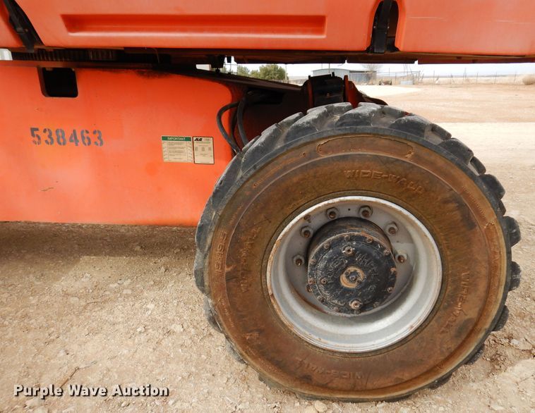 image for item DK0254 2003 JLG 600S  boom lift