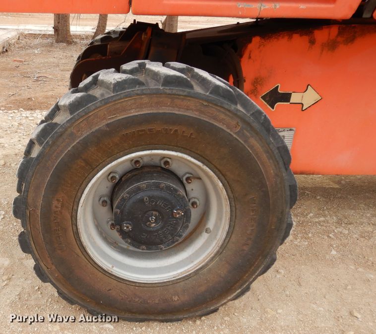 image for item DK0254 2003 JLG 600S  boom lift