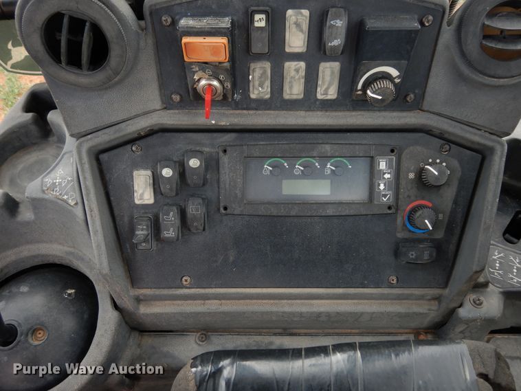 image for item DK0256 2008 John Deere 310SJ  backhoe