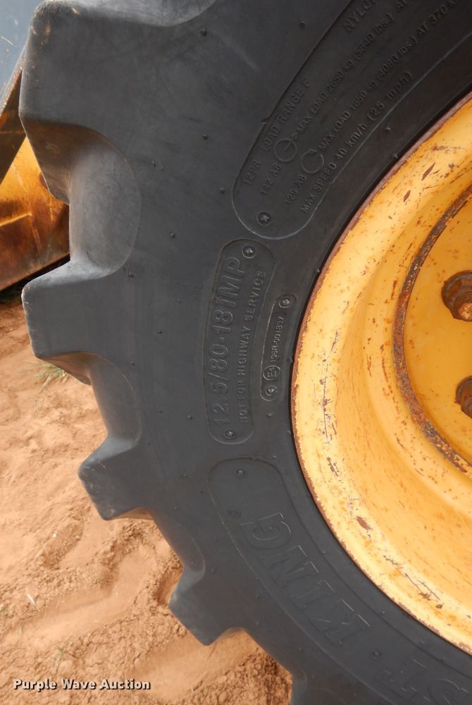 image for item DK0256 2008 John Deere 310SJ  backhoe