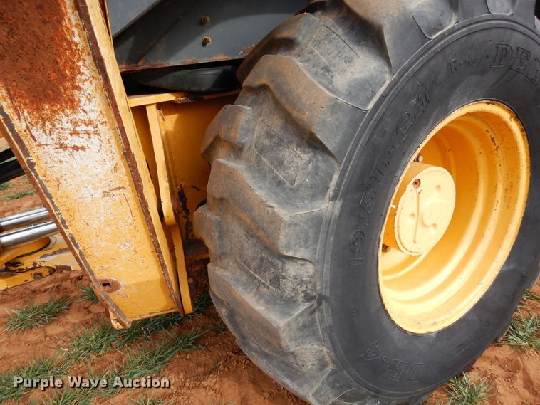 image for item DK0256 2008 John Deere 310SJ  backhoe