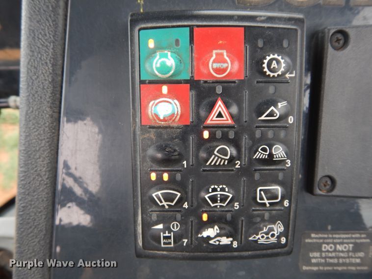 image for item DK0257 2013 John Deere 310SK  backhoe