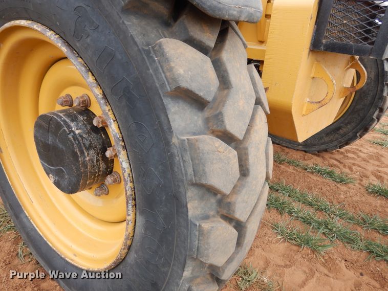 image for item DK0258 2013 Caterpillar TL943C  telehandler