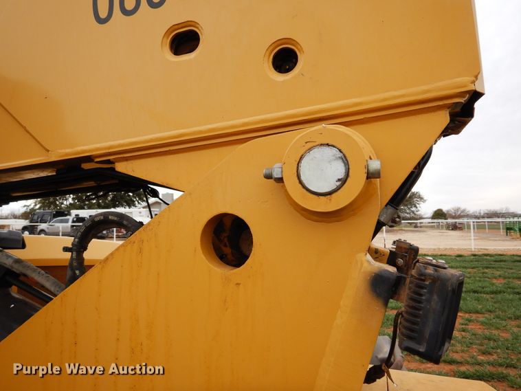 image for item DK0258 2013 Caterpillar TL943C  telehandler