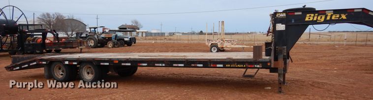 image for item DK0266 2011 Big Tex 35GN-25BK  equipment trailer