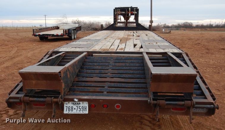 image for item DK0266 2011 Big Tex 35GN-25BK  equipment trailer