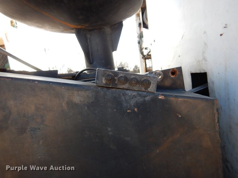 image for item DK0277 2009 Ford F550 Super Duty XL  vacuum truck