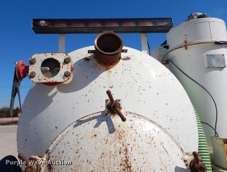 image for item DK0277 2009 Ford F550 Super Duty XL  vacuum truck