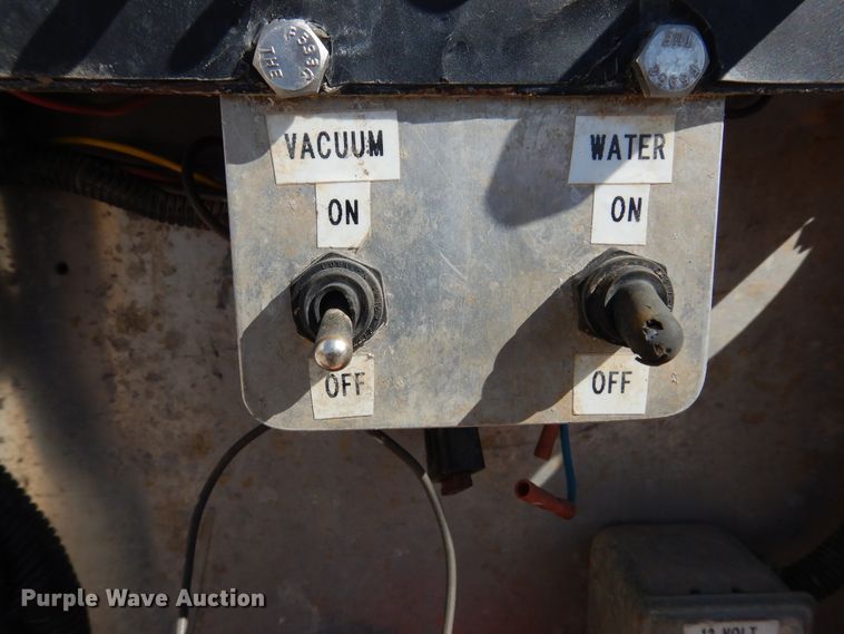 image for item DK0277 2009 Ford F550 Super Duty XL  vacuum truck