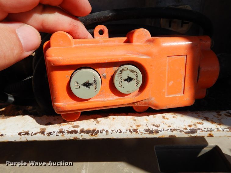 image for item DK0277 2009 Ford F550 Super Duty XL  vacuum truck