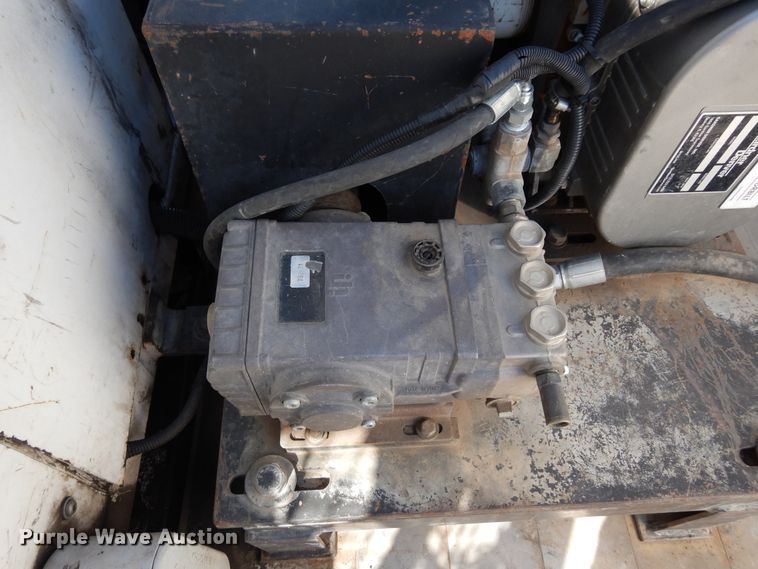 image for item DK0277 2009 Ford F550 Super Duty XL  vacuum truck