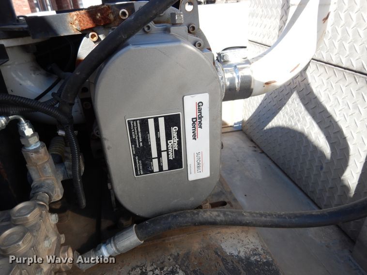 image for item DK0277 2009 Ford F550 Super Duty XL  vacuum truck