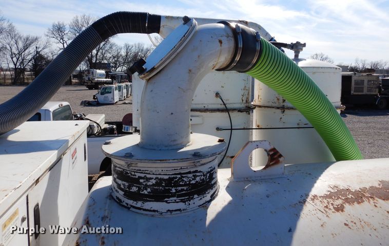 image for item DK0277 2009 Ford F550 Super Duty XL  vacuum truck