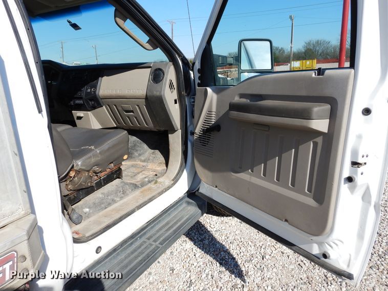 image for item DK0277 2009 Ford F550 Super Duty XL  vacuum truck