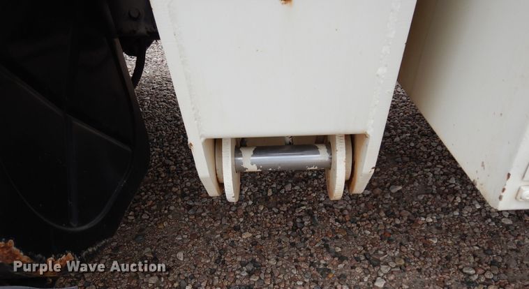 image for item DK0279 2006 International 7500  bucket truck