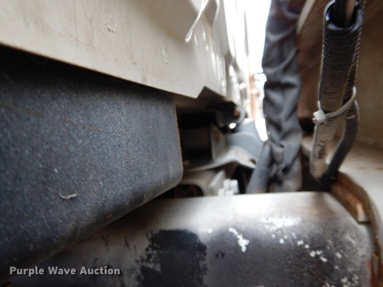 image for item DK0279 2006 International 7500  bucket truck