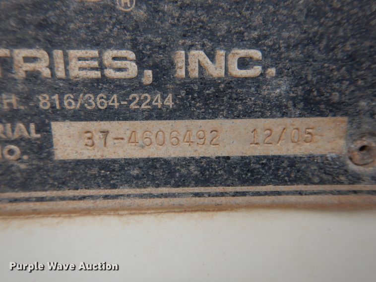 image for item DK0279 2006 International 7500  bucket truck