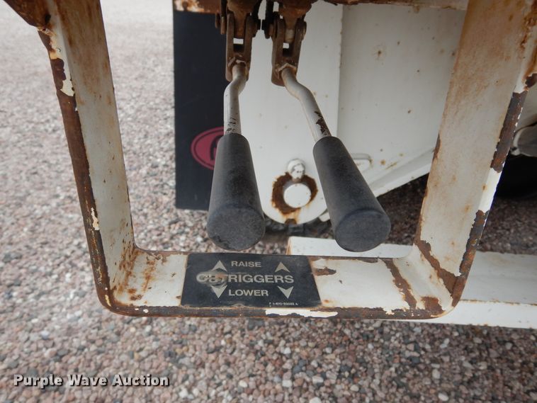 image for item DK0279 2006 International 7500  bucket truck