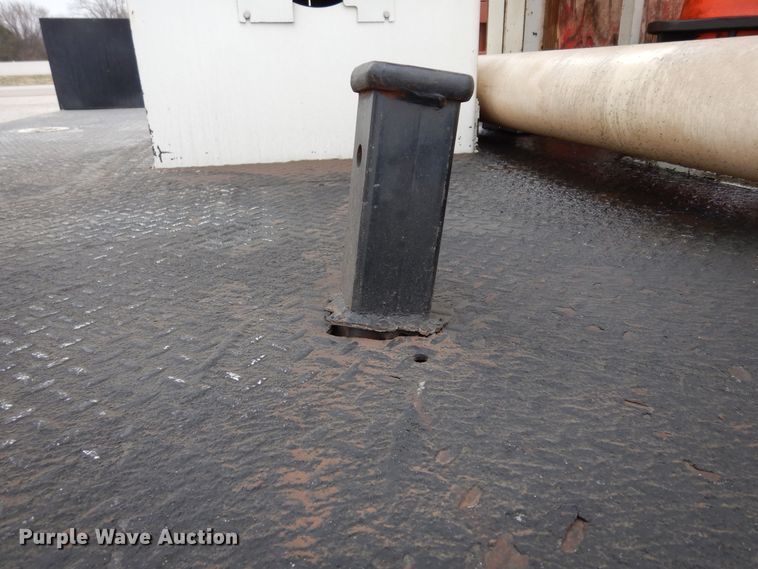 image for item DK0279 2006 International 7500  bucket truck