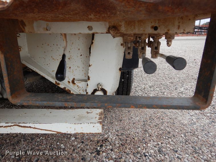 image for item DK0279 2006 International 7500  bucket truck