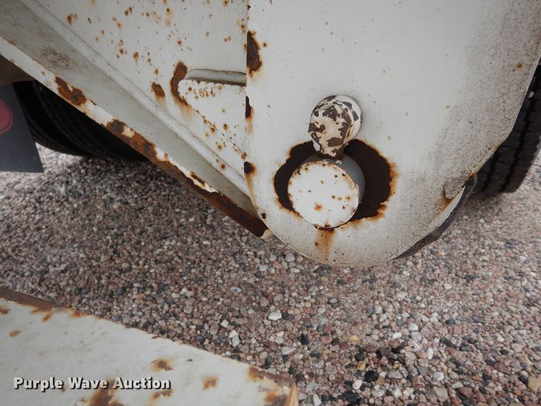 image for item DK0279 2006 International 7500  bucket truck