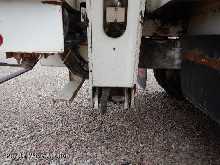 image for item DK0279 2006 International 7500  bucket truck