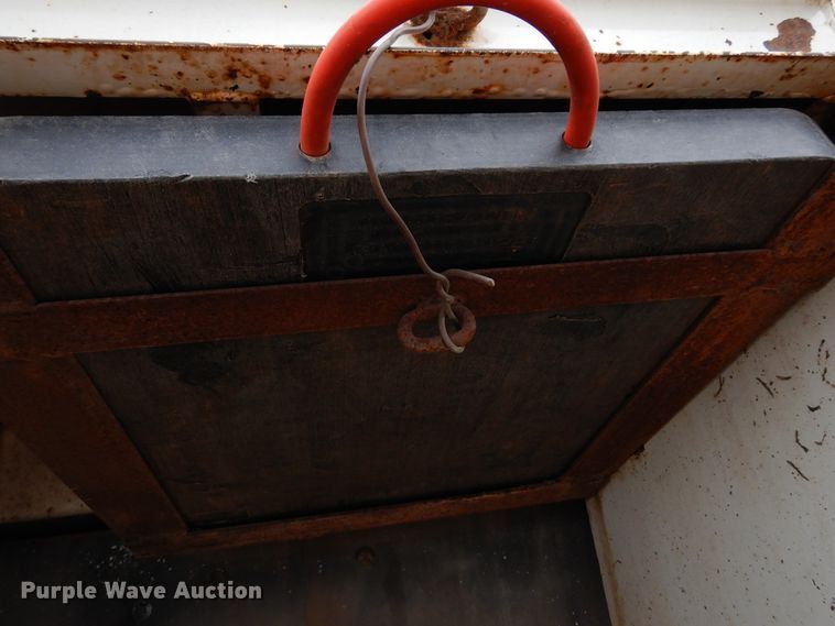 image for item DK0279 2006 International 7500  bucket truck