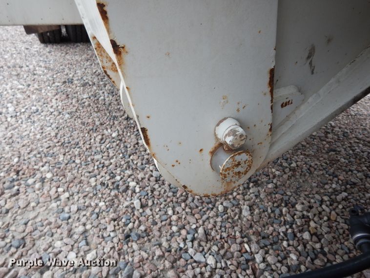 image for item DK0279 2006 International 7500  bucket truck