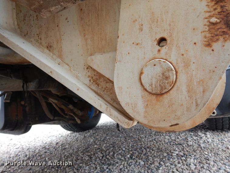 image for item DK0279 2006 International 7500  bucket truck