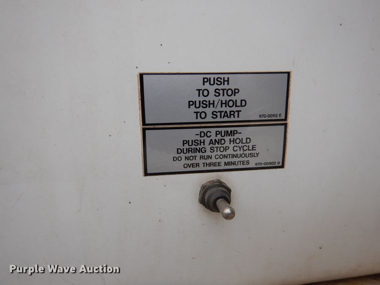 image for item DK0279 2006 International 7500  bucket truck