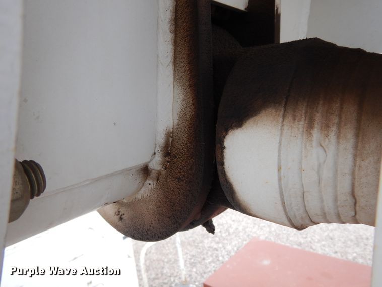 image for item DK0279 2006 International 7500  bucket truck