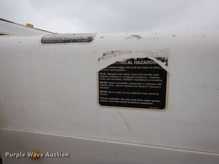 image for item DK0279 2006 International 7500  bucket truck