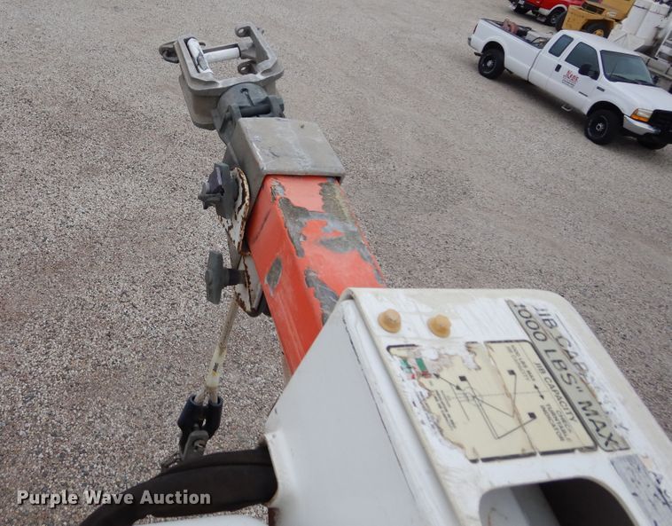 image for item DK0279 2006 International 7500  bucket truck