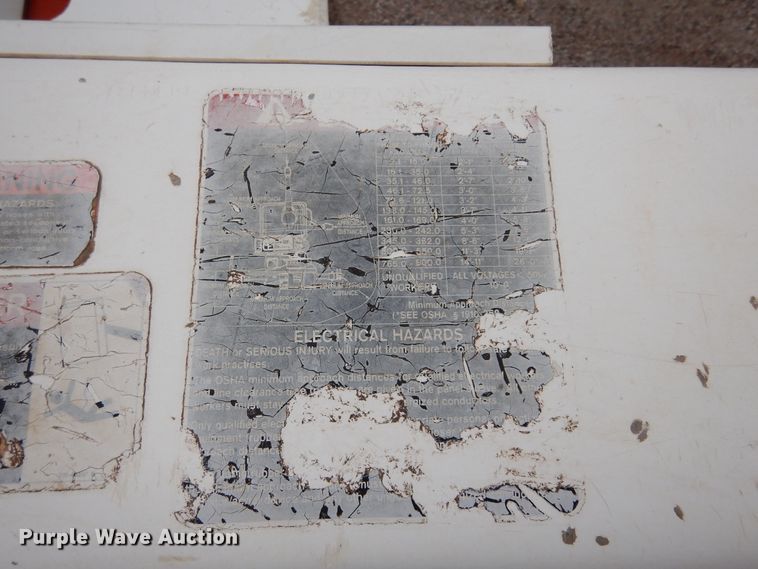 image for item DK0279 2006 International 7500  bucket truck