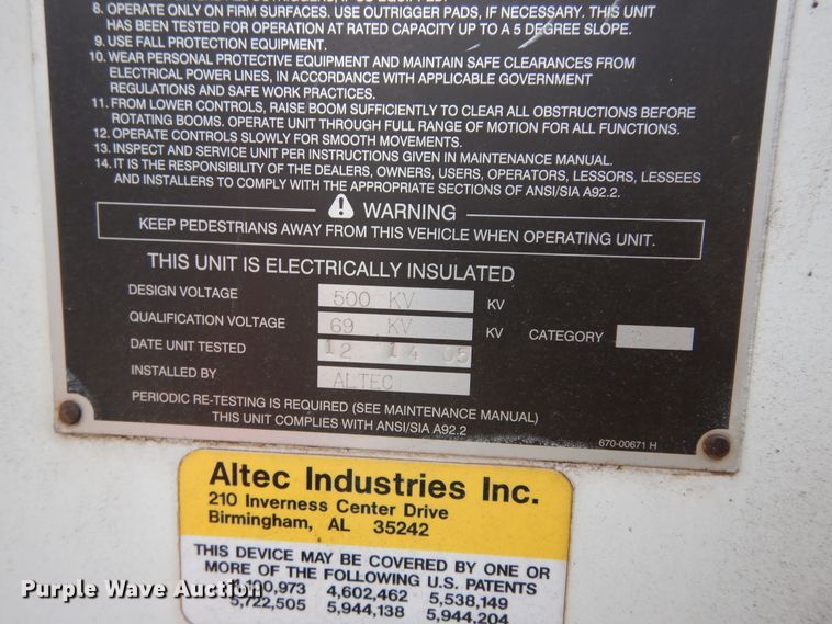 image for item DK0279 2006 International 7500  bucket truck