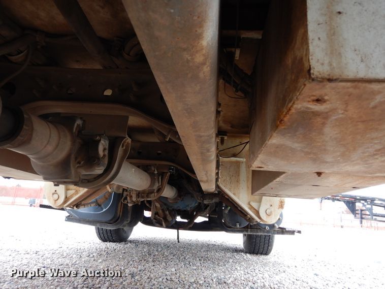 image for item DK0279 2006 International 7500  bucket truck