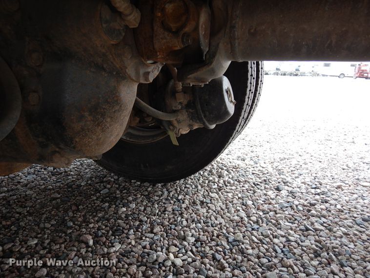 image for item DK0279 2006 International 7500  bucket truck