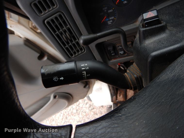 image for item DK0279 2006 International 7500  bucket truck