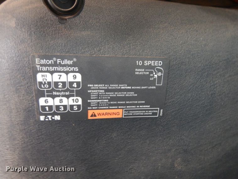 image for item DK0279 2006 International 7500  bucket truck