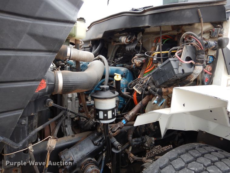 image for item DK0279 2006 International 7500  bucket truck