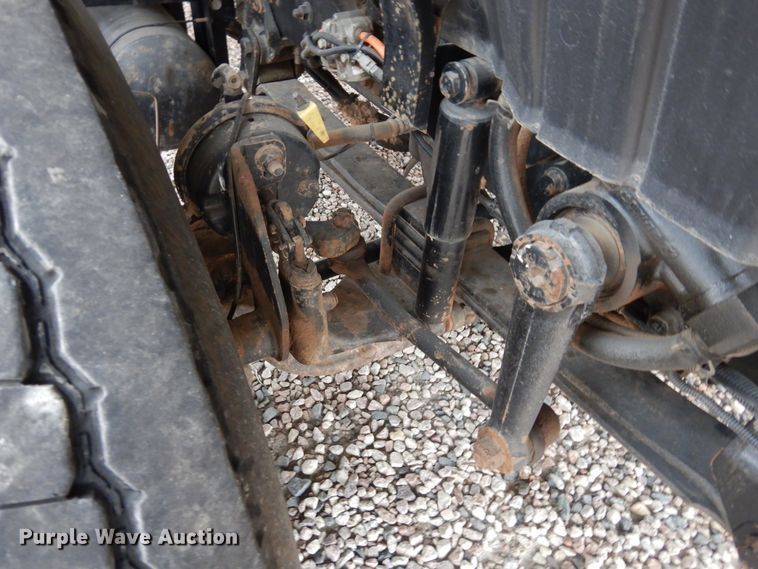 image for item DK0279 2006 International 7500  bucket truck