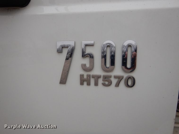 image for item DK0279 2006 International 7500  bucket truck