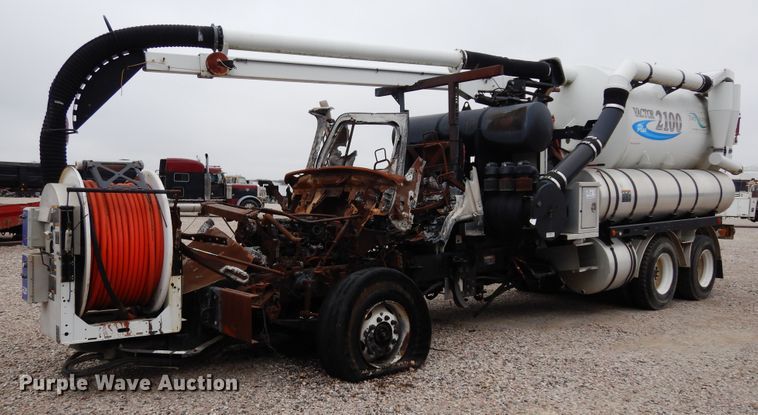 image for item DK0282 2013 Freightliner 108SD  vacuum truck