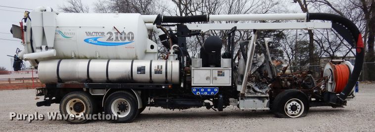 image for item DK0282 2013 Freightliner 108SD  vacuum truck