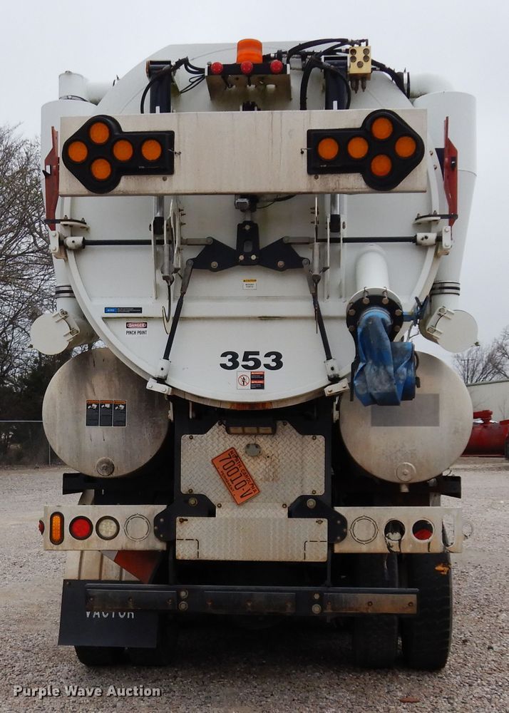 image for item DK0282 2013 Freightliner 108SD  vacuum truck