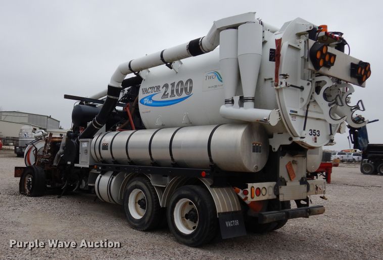 image for item DK0282 2013 Freightliner 108SD  vacuum truck