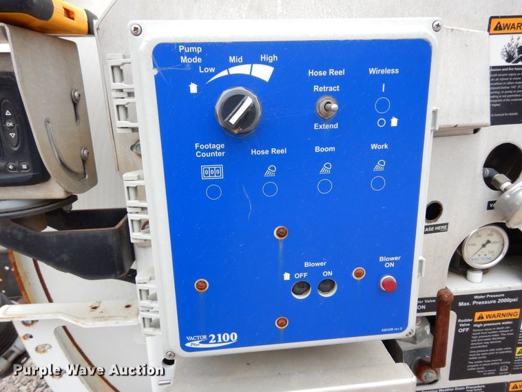 image for item DK0282 2013 Freightliner 108SD  vacuum truck