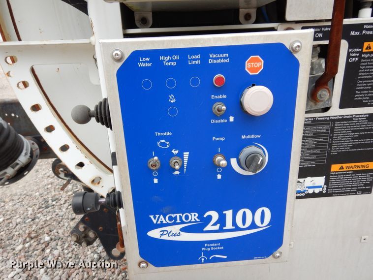 image for item DK0282 2013 Freightliner 108SD  vacuum truck