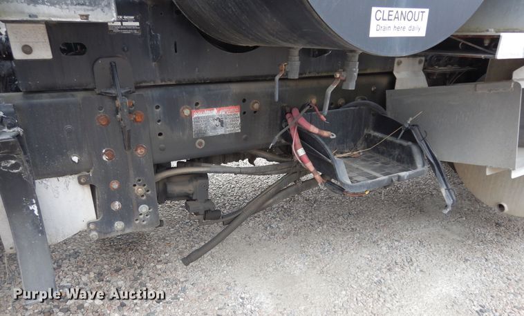 image for item DK0282 2013 Freightliner 108SD  vacuum truck